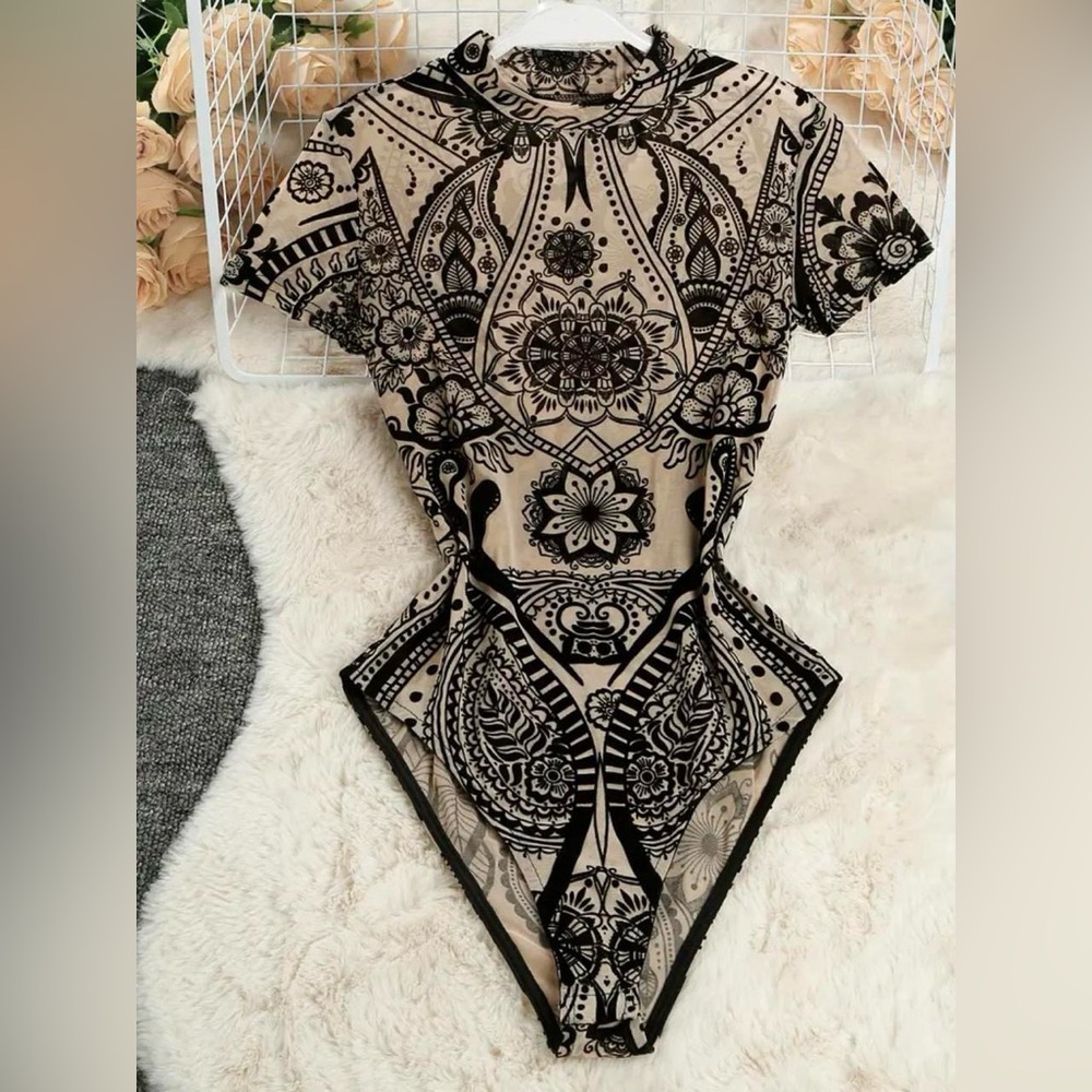 Elegant Black and Tan Patterned Women's Top